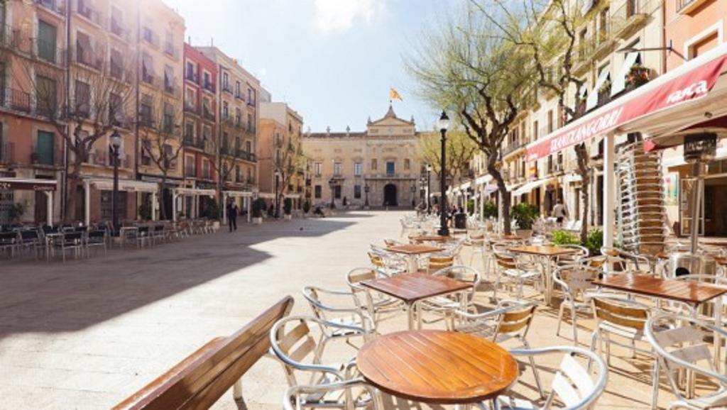 Placa De La Font Tarragona Esterno foto
